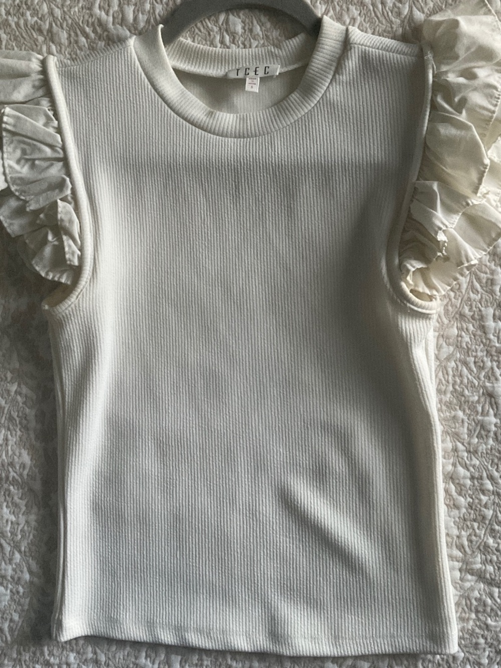 TCEC boutique ruffled sleeve top!